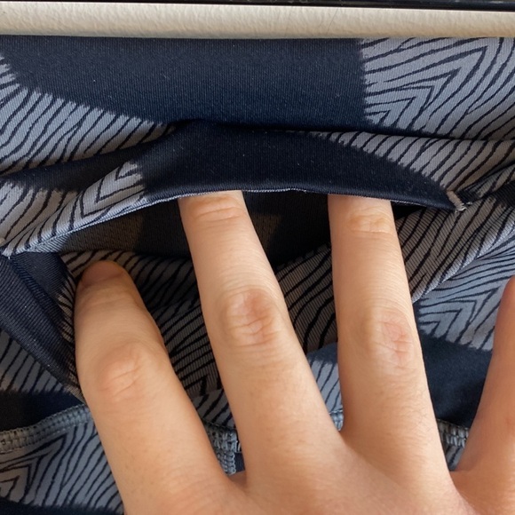 Aerie Chill Move Play High Waist Abstract Print Leggings - Picture 4 of 5